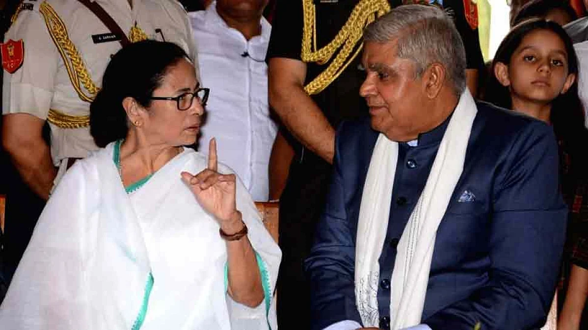 बंगाल में राज्यपाल और तृणमूल आमने-सामने, धनखड़ ने दी चेतावनी, मुझे मेरी शक्तियों के इस्तेमाल को मजबूर न करें...