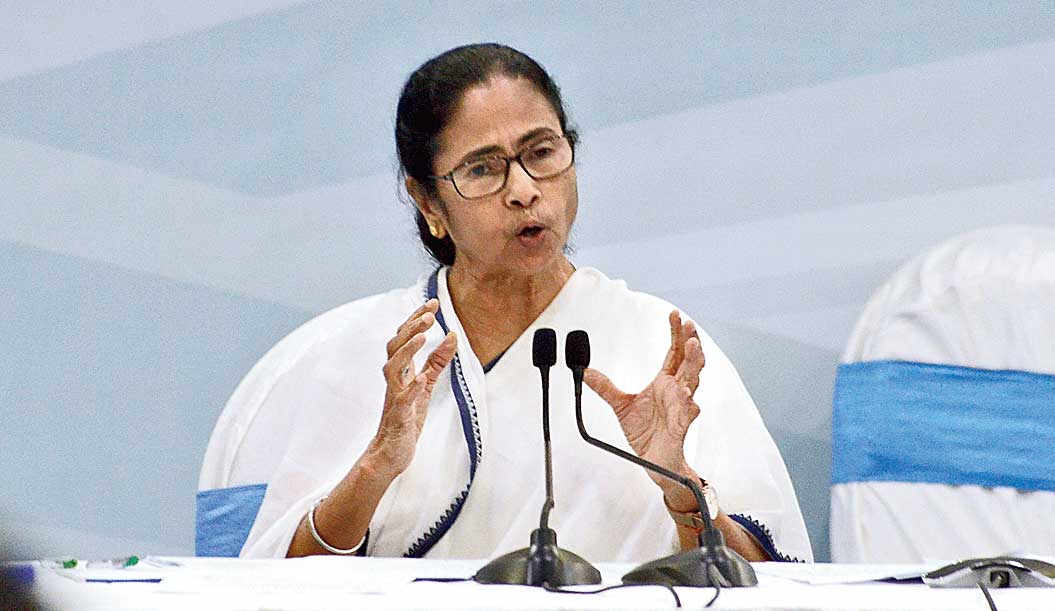 जम्मू-कश्मीर पर ममता ने बीजेपी पर साधा निशाना, कहा- 370 हटाकर मोदी सरकार ने करवाई बदनामी