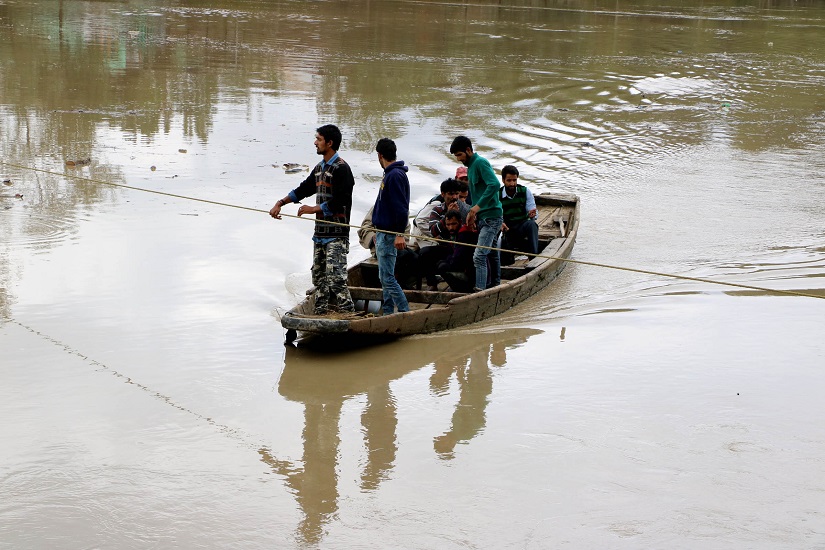 बिहार में फिर भयंकर बाढ़ का खतरा, लगातार बारिश से कई नदियां खतरे के निशान से ऊपर