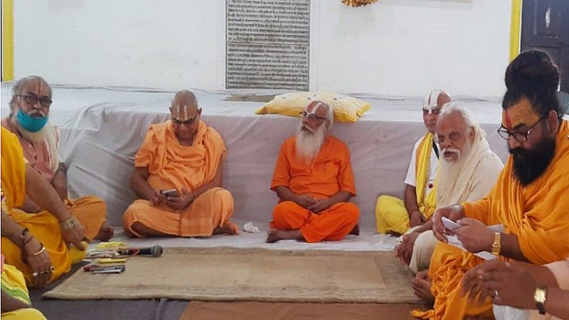 राम मंदिर जमीन खरीद विवाद पर अब संतों ने खोला मोर्चा, बैठक कर मामले की पूरी जांच की मांग उठाई