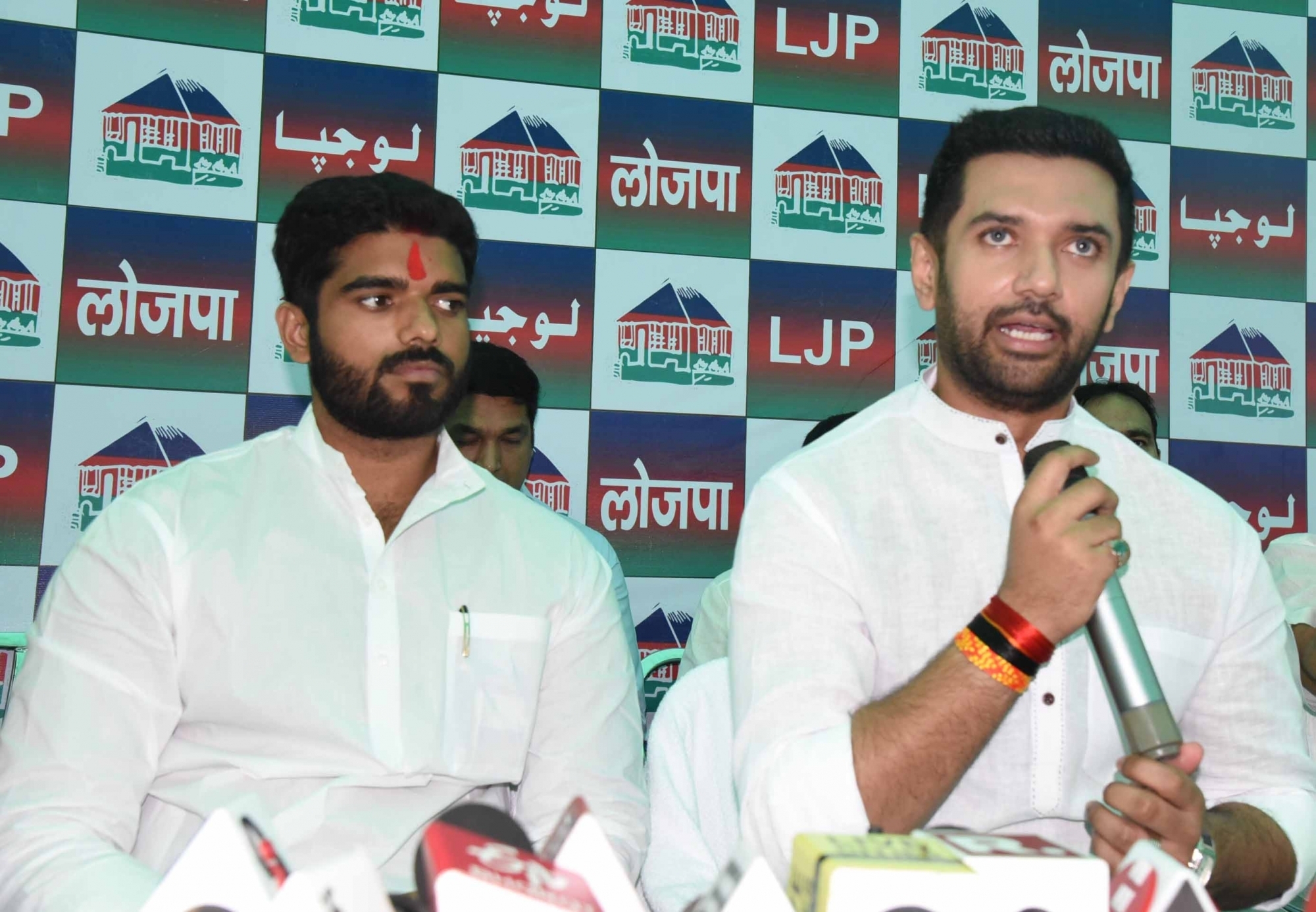 चिराग के बागी चचेरे भाई प्रिंस राज पर रेप का आरोप, महिला ने दर्ज कराई शिकायत