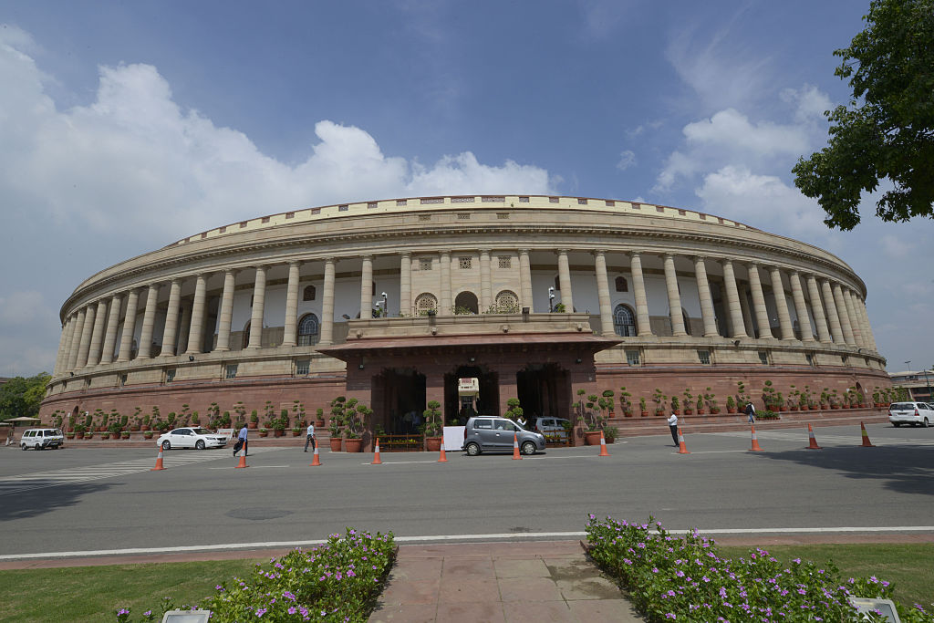 मृणाल पाण्डे का लेख: निशाने पर सरकारी नीतियों के आलोचक, संगीन आरोप लगा कर किया रहा जा गिरफ्तार