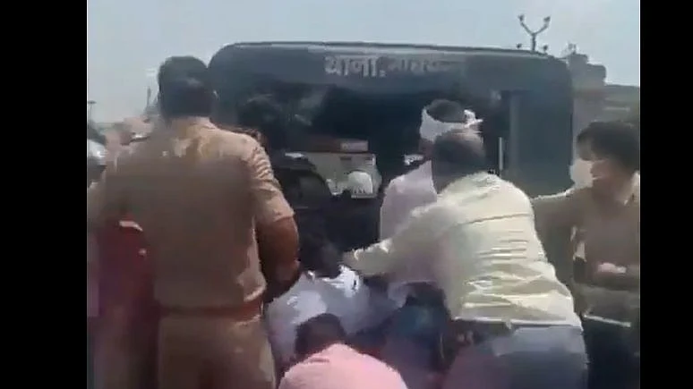 फोटो: वायरल वीडियो ग्रैब