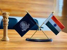 यूपी सरकार ने आधी रात को किए 18 IAS अधिकारियों के तबादले, मुजफ्फरनगर, गोरखपुर समेत इन जिलों के बदले गए जिलाधिकारी