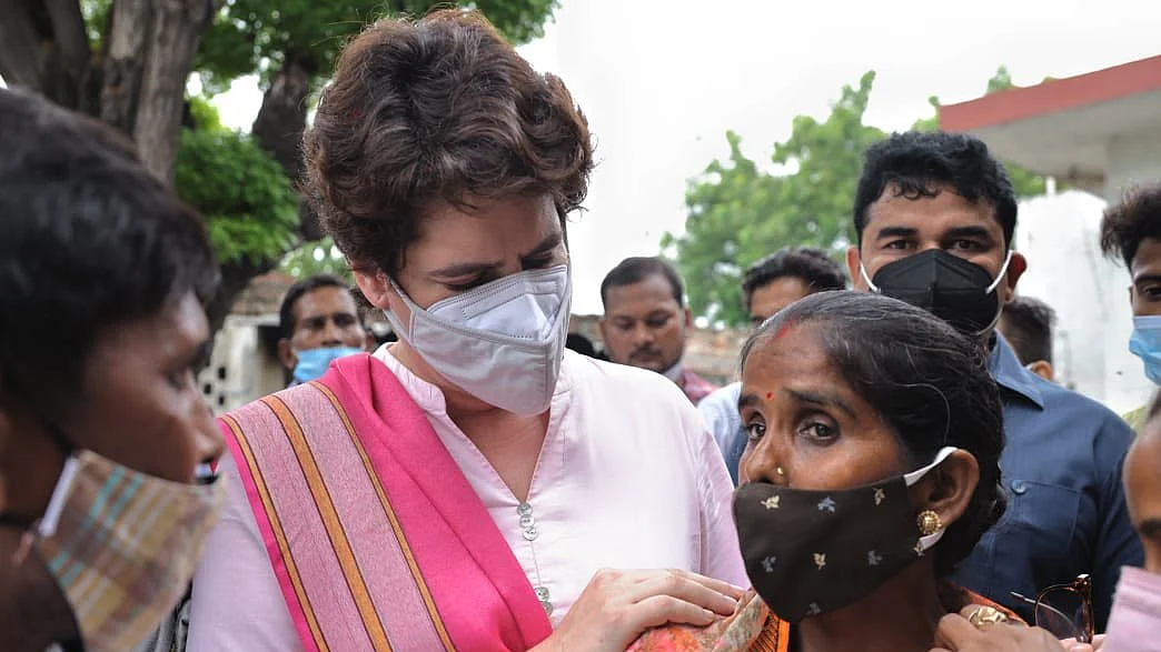 प्रियंका गांधी की हुंकार, कहा- लोकतंत्र का चीरहरण करने वाले बीजेपी के गुंडे कान खोलकर सुन लें, अब महिलाएं...