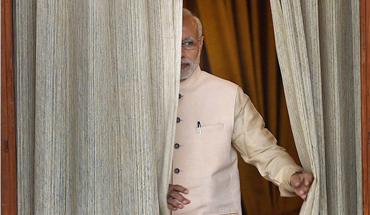 विष्णु नागर का व्यंग्यः पेगासस जैसे खुलासे से पीएम मोदी घबराने वाले नहीं, 'क्लीन चिट' का काफी पुराना अनुभव है!
