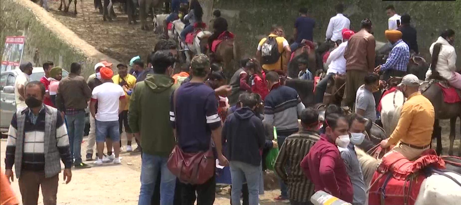 कोरोना लापरवाहीः केंद्र ने पर्यटन स्थल वाले 8 राज्यों को चेताया, भीड़भाड़ पर पीएम की अपील का नहीं हुआ असर