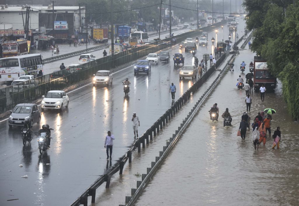 दिल्ली-एनसीआर समेत उत्तर-पश्चिम भारत में भारी बारिश की संभावना, मौसम विभाग ने जारी की चेतावनी
