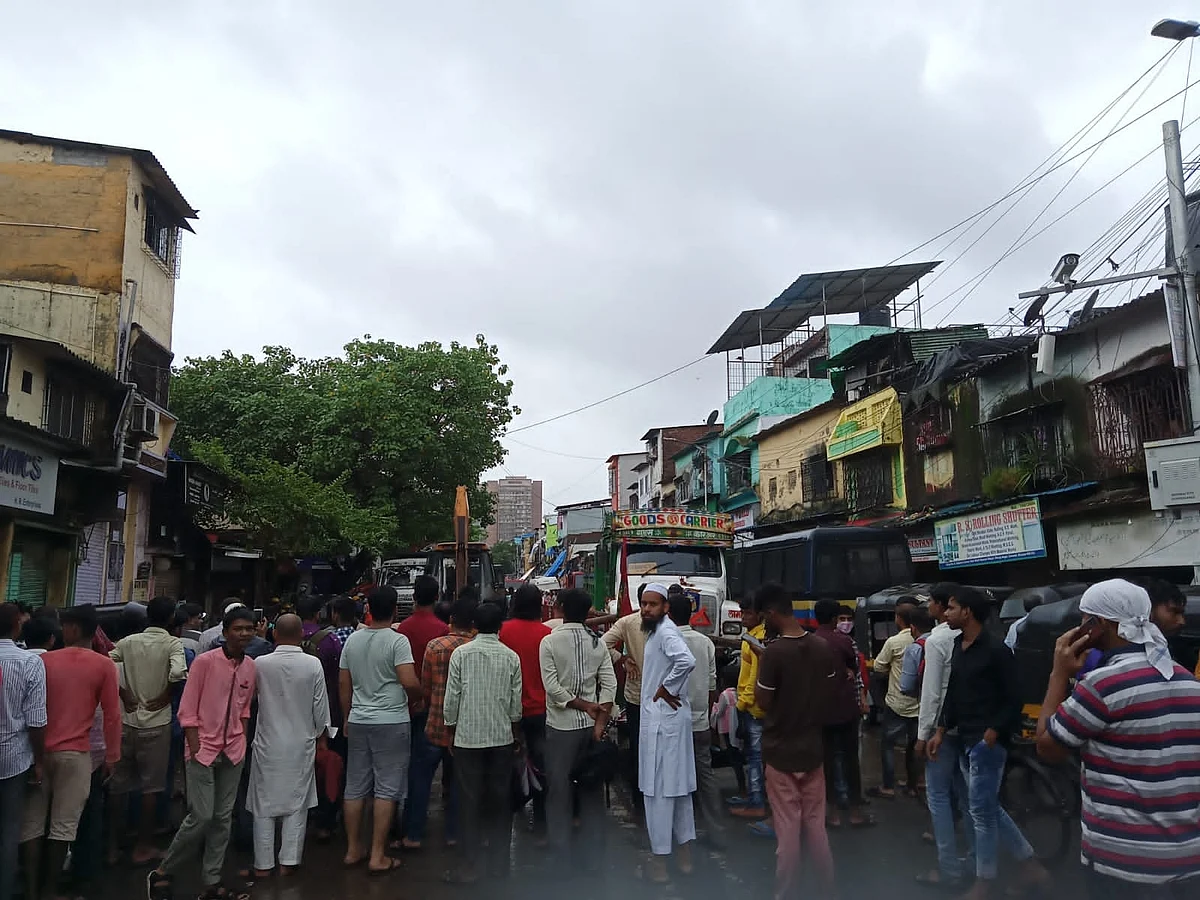मुंबई में बारिश की वजह से हादसा! गोवंडी में मकान गिरने से 4 की मौत, 10 घायल