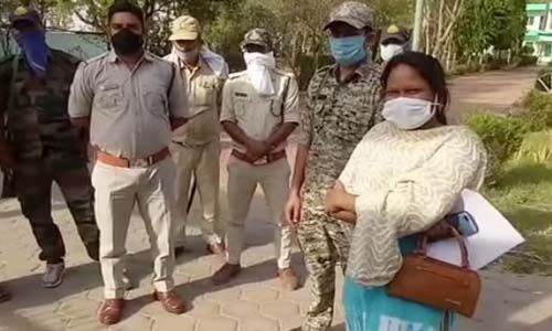 मध्य प्रदेशः खनन माफियाओं पर नकेल कसने वाली महिला अफसर का तबादला, कांग्रेस ने शिवराज सरकार पर बोला हमला