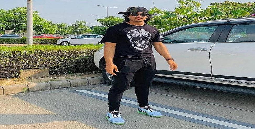 Tokyo Olympics में भारत को गोल्ड दिलाने वाले नीरज चोपड़ा के फैशन का जमाना हुआ दीवाना! देखें उनकी स्टाइलिस्ट तस्वीरें