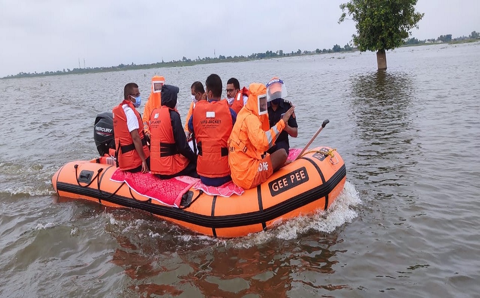 बिहार में प्रमुख नदियों के जलस्तर में खतरनाक बढ़ोतरी, गंगा में भयंकर उफान से राजधानी पटना में खौफ