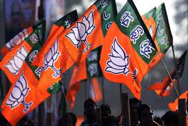 यूपी के BJP सांसद पर सत्ता का नशा पड़ा भारी! अल्मोड़ा में पुरोहितों से अभद्रता करने पर दर्ज हुई FIR