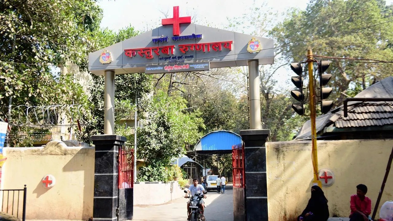 मुंबई के कस्तूरबा अस्पताल में गैस लीक होने से मचा हड़कंप! 58 मरीजों को सुरक्षित जगह पर पहुंचाया