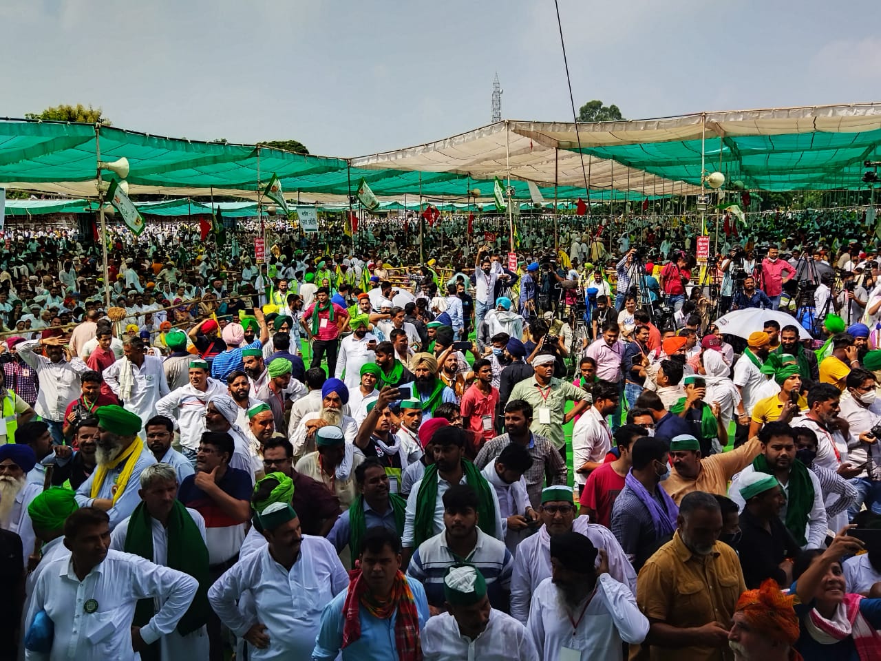 करनाल में कल किसान महापंचायत से फूले खट्टर सरकार के हाथ-पैर, धारा-144 लगाने के साथ ही इंटरनेट बंद करने के आदेश