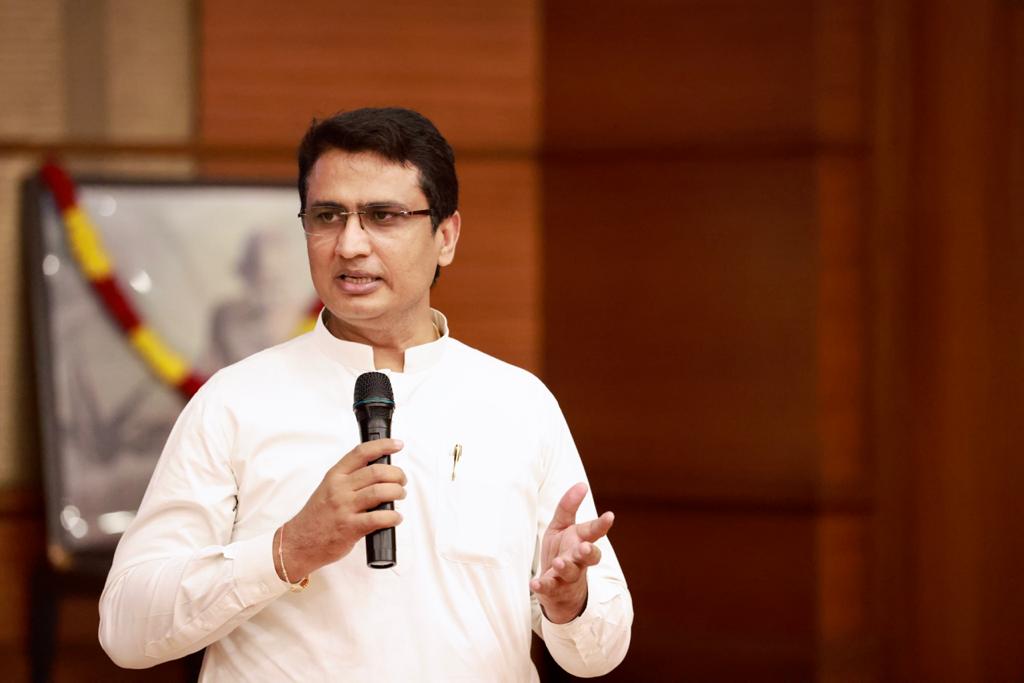 दिल्ली में निगम-सरकार की मिलीभगत से सील इमारतों में चल रहे कई कारोबार, कांग्रेस ने लगाया भ्रष्टाचार का आरोप