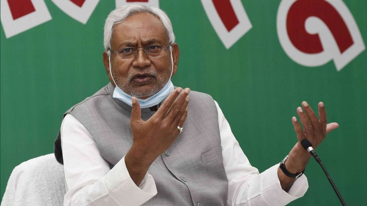 बिहारः JDU के अंदर ही नेताओं में छिड़ा घमासान, यात्राओं के जरिये पार्टी में ताकत दिखाने की मची होड़