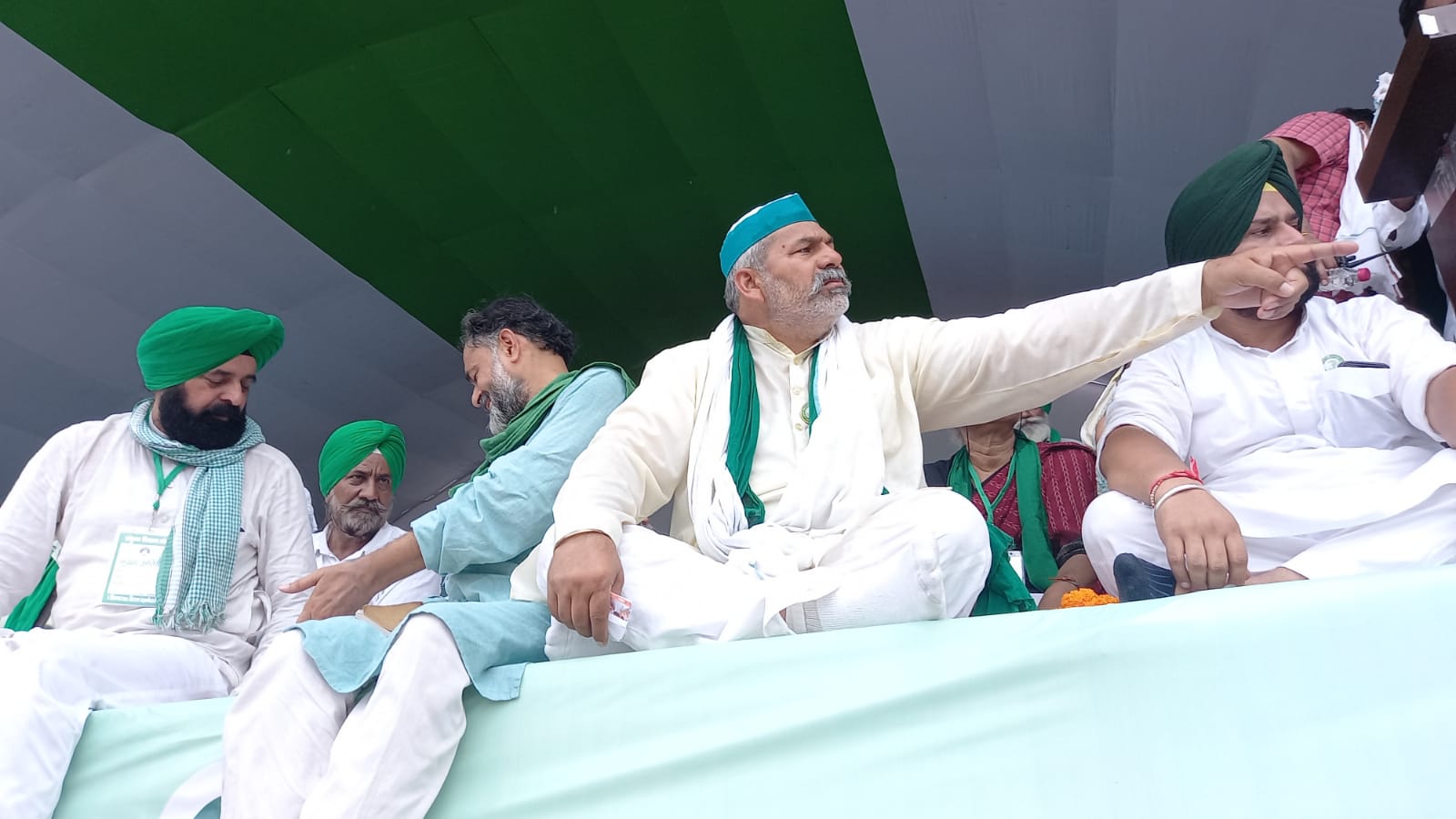 मुजफ्फरनगर किसान महापंचायत में राकेश टिकैत ने भरी हुंकार, कहा- मांग पूरी होने तक नहीं हटेंगे, वोट की चोट करनी होगी