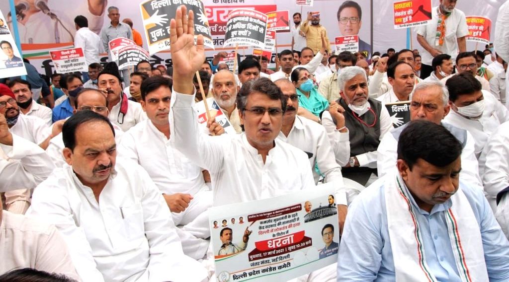 दिल्ली में डेंगू-मलेरिया के बढ़ते मामलों पर कांग्रेस ने केजरीवाल को घेरा, सीएम और स्वास्थ्य मंत्री को बताया बेखबर