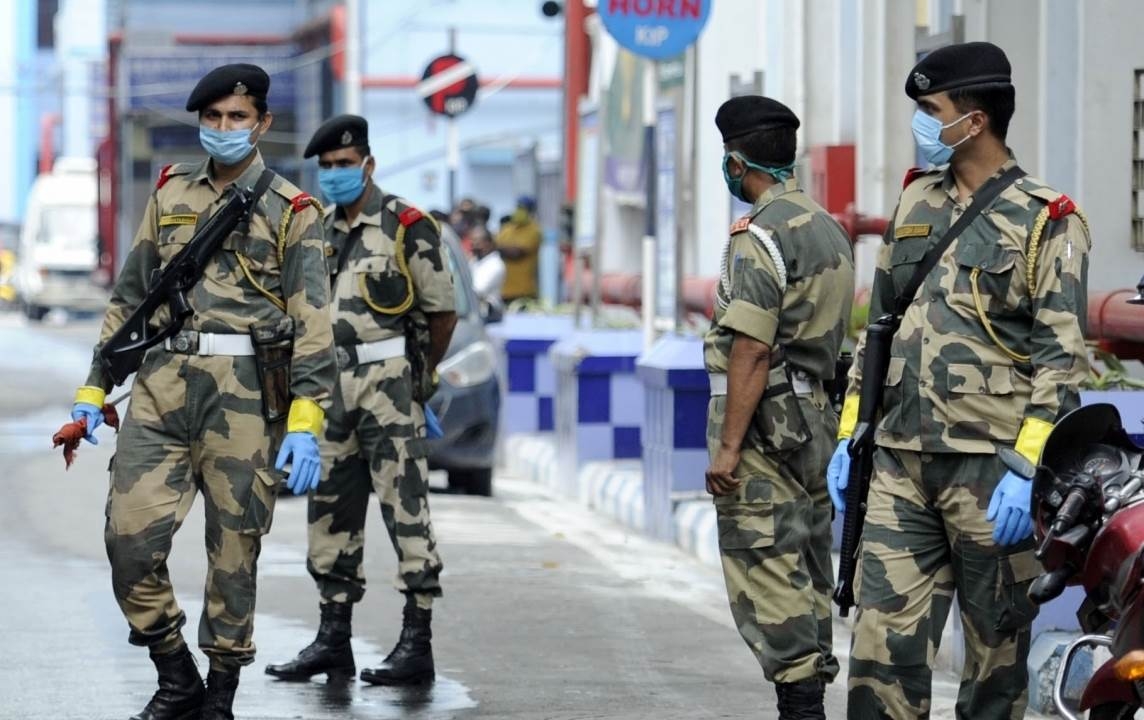 बेंगलुरु: BSF प्रशिक्षण कैंप में 34 सैनिकों के कोरोना पॉजिटिव मिलने से मचा हड़कंप! रद्द करना पड़ा शिविर