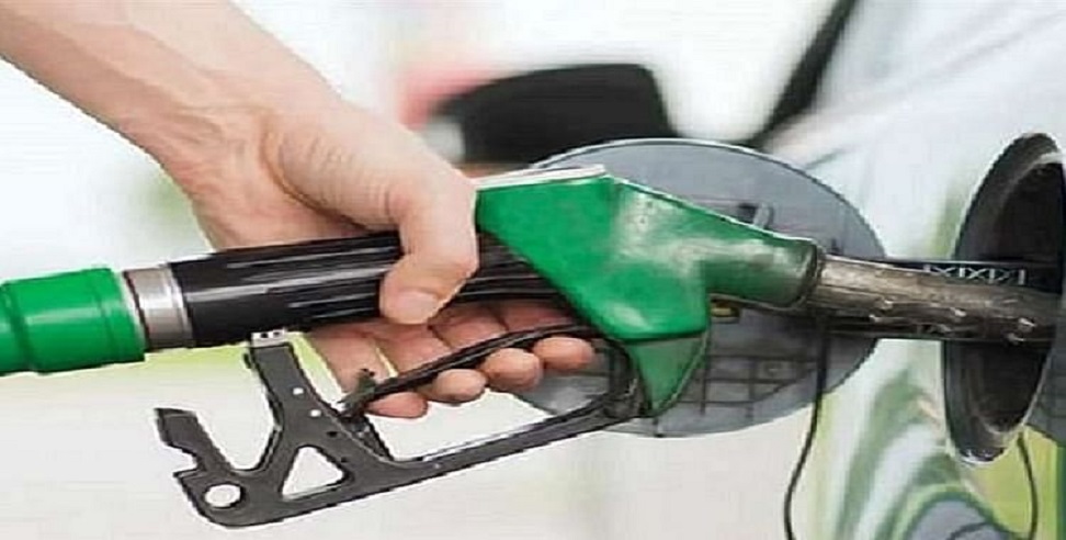 जनता पर तेल की कीमतों की मार कब तक? अक्टूबर में पेट्रोल 7.70 रुपये और डीजल 8.30 रुपये हुआ महंगा
