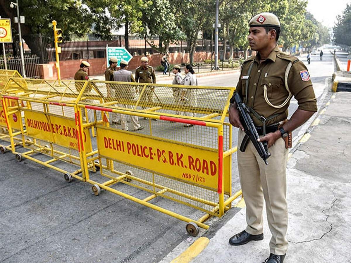 दिल्ली में पकड़े गए पाकिस्तानी आतंकी का बड़ा खुलासा, कहा- 10 जगहों पर की थी रेकी, 2011 का हाईकोर्ट ब्लास्ट भी शामिल
