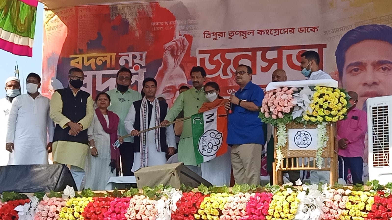 टीएमसी ने बीजेपी को दिया दोहरा झटका, बंगाल और त्रिपुरा दो बड़े नेता ने थामा तृणमूल का हाथ