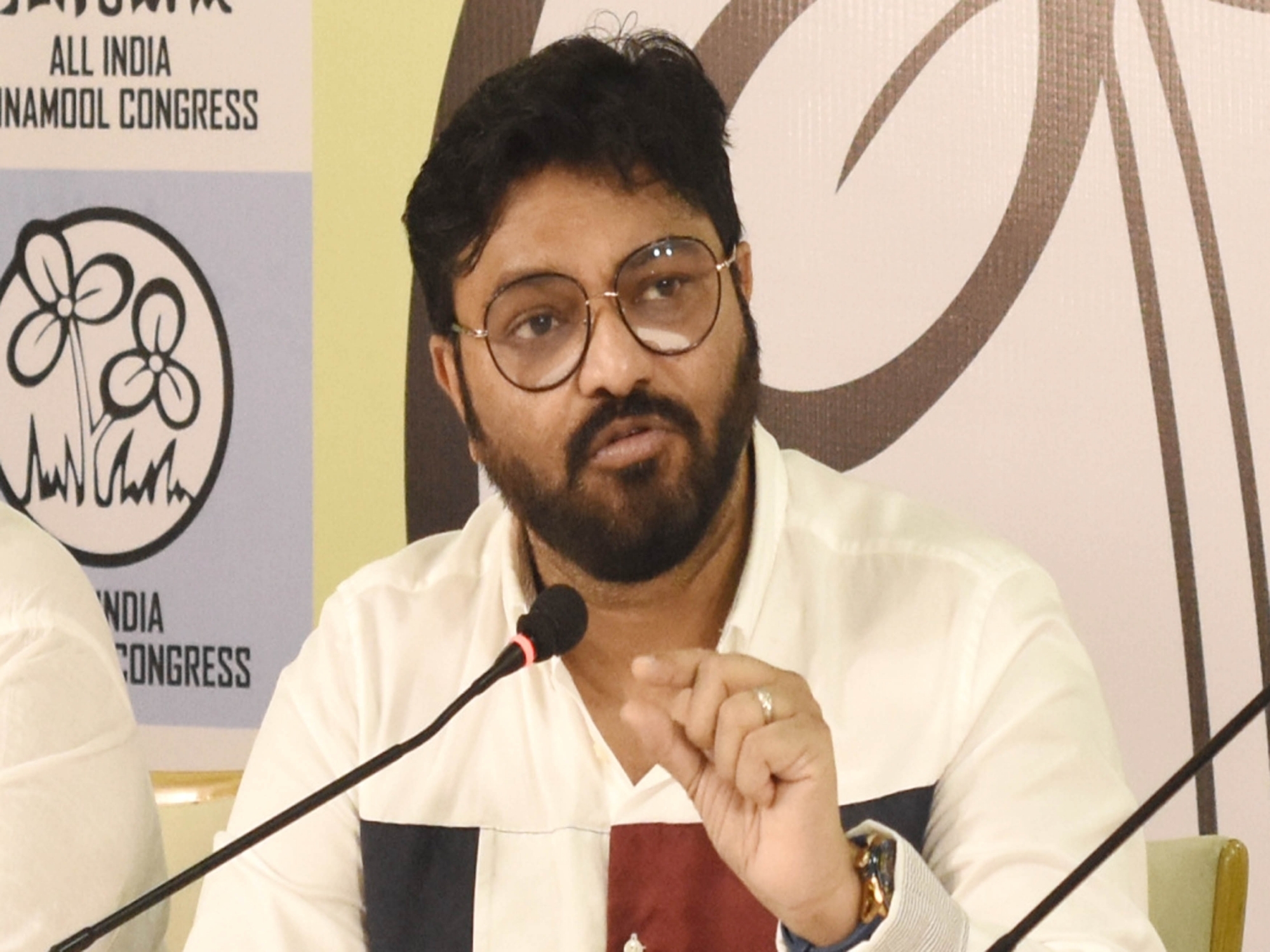 बीजेपी के ये पूर्व केंद्रीय मंत्री मंगलवार को सांसद पद से देंगे इस्तीफा? हाल ही में छोड़ी थी पार्टी