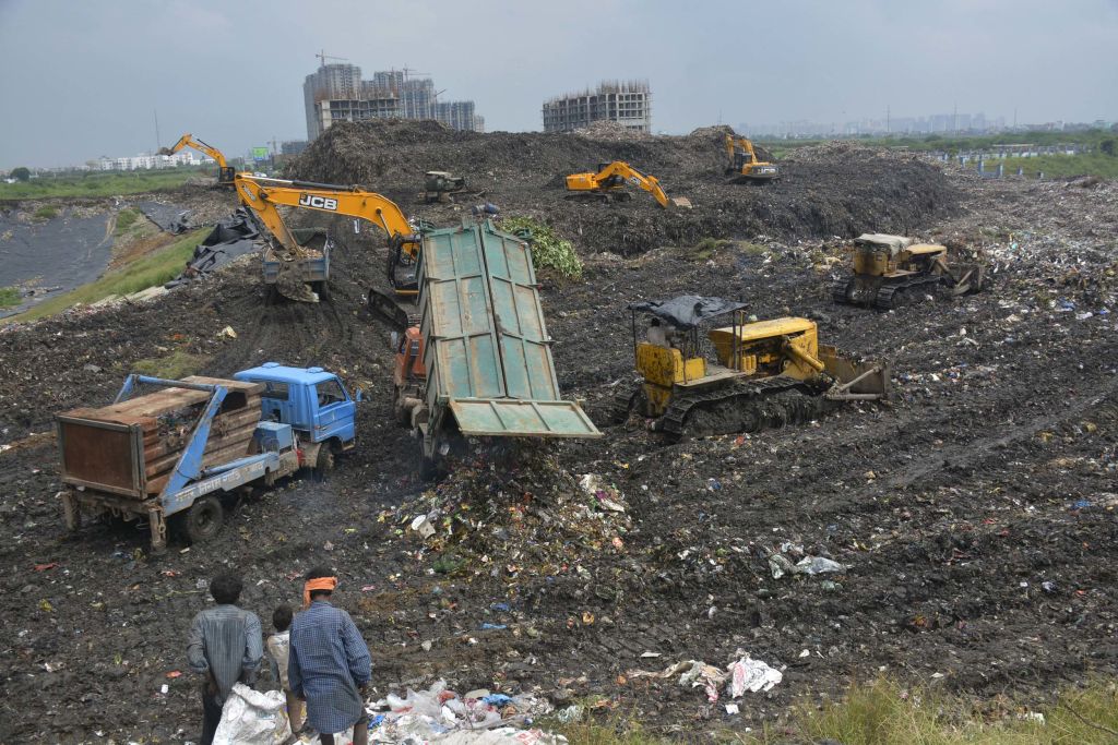 आकार पटेल का लेख: स्वच्छता अभियान-2.0 का फोकस कचरा हटाने पर, साफ-सफाई तो पहले चरण में भी पूरी नहीं हुई