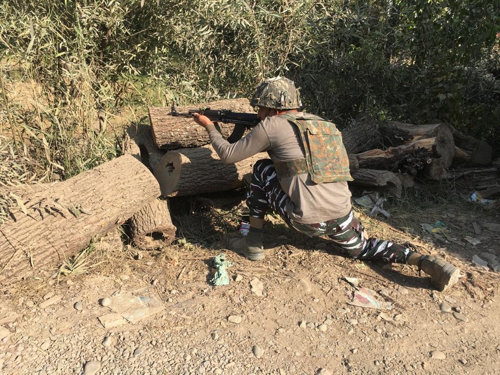 जम्मू-कश्मीर में आतंकियों ने गैर कश्मीरियों को फिर बनाया निशाना, कुलगाम में दो मजदूरों की हत्या