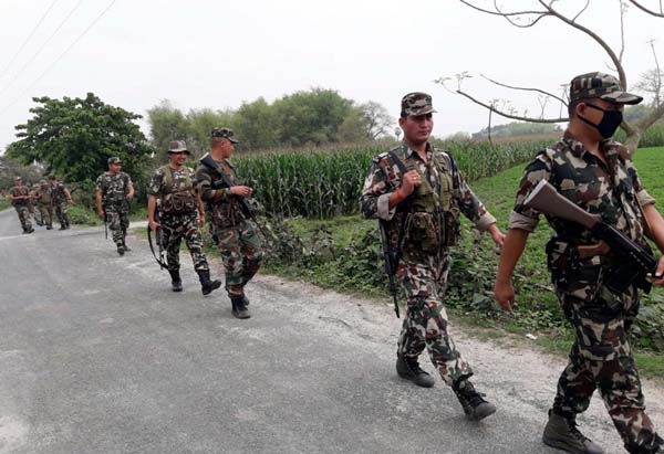 'अडानी पोर्ट पर मिली 3000 किलो ड्रग्स, लेकिन पंजाब में बढ़ाया गया BSF का अधिकार क्षेत्र'