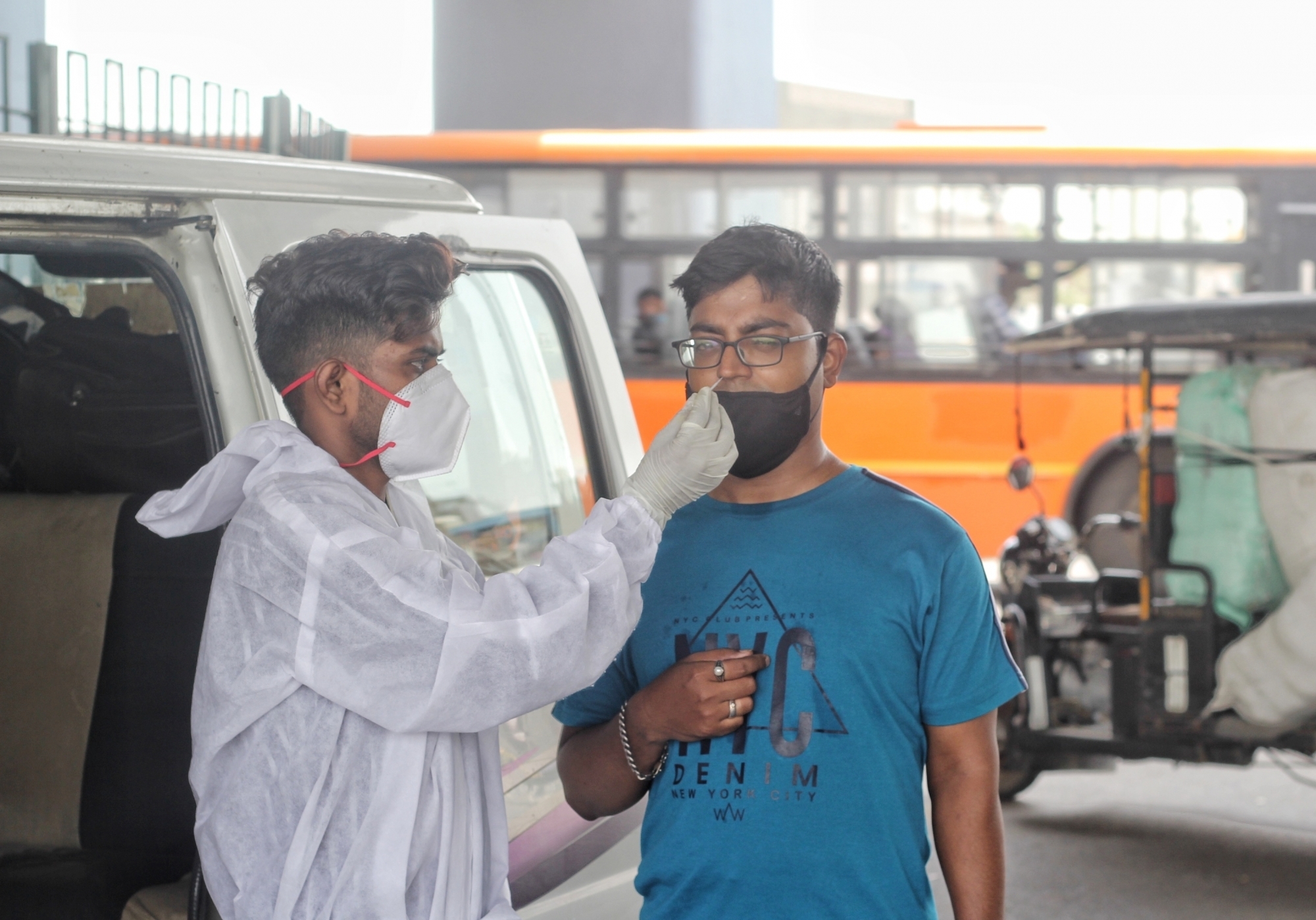 देश में कोरोना वायरस का कहर जारी, पिछले 24 घंटों में 19 हजार से ज्यादा मामले आए सामने, 248 लोगों की मौत