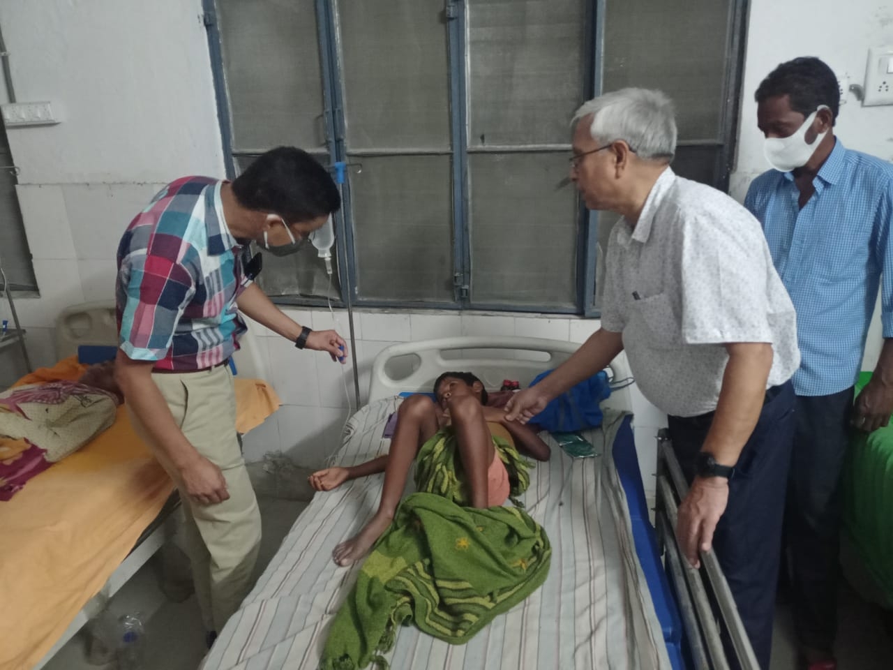 बिहार के मुजफ्फरपुर में श्राद्ध का भोज खाने के बाद 1 बच्चे की मौत, 24 बीमार, उल्टी-पेट दर्द की शिकायत