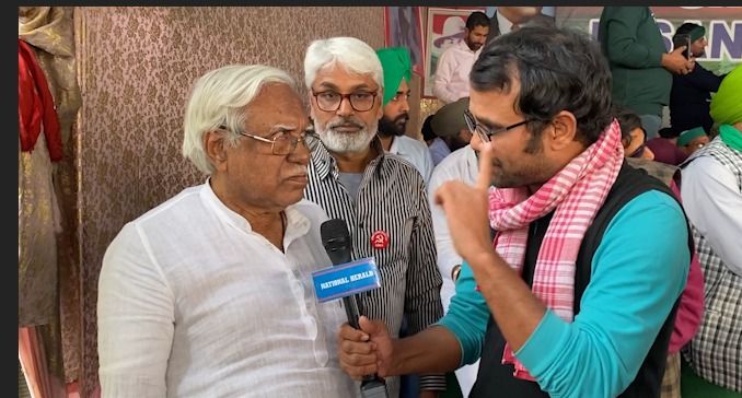 संविधान को खत्म करने वाली सरकार संविधान दिवस मनाने का नाटक कर रही है - हन्नान मोल्लाह