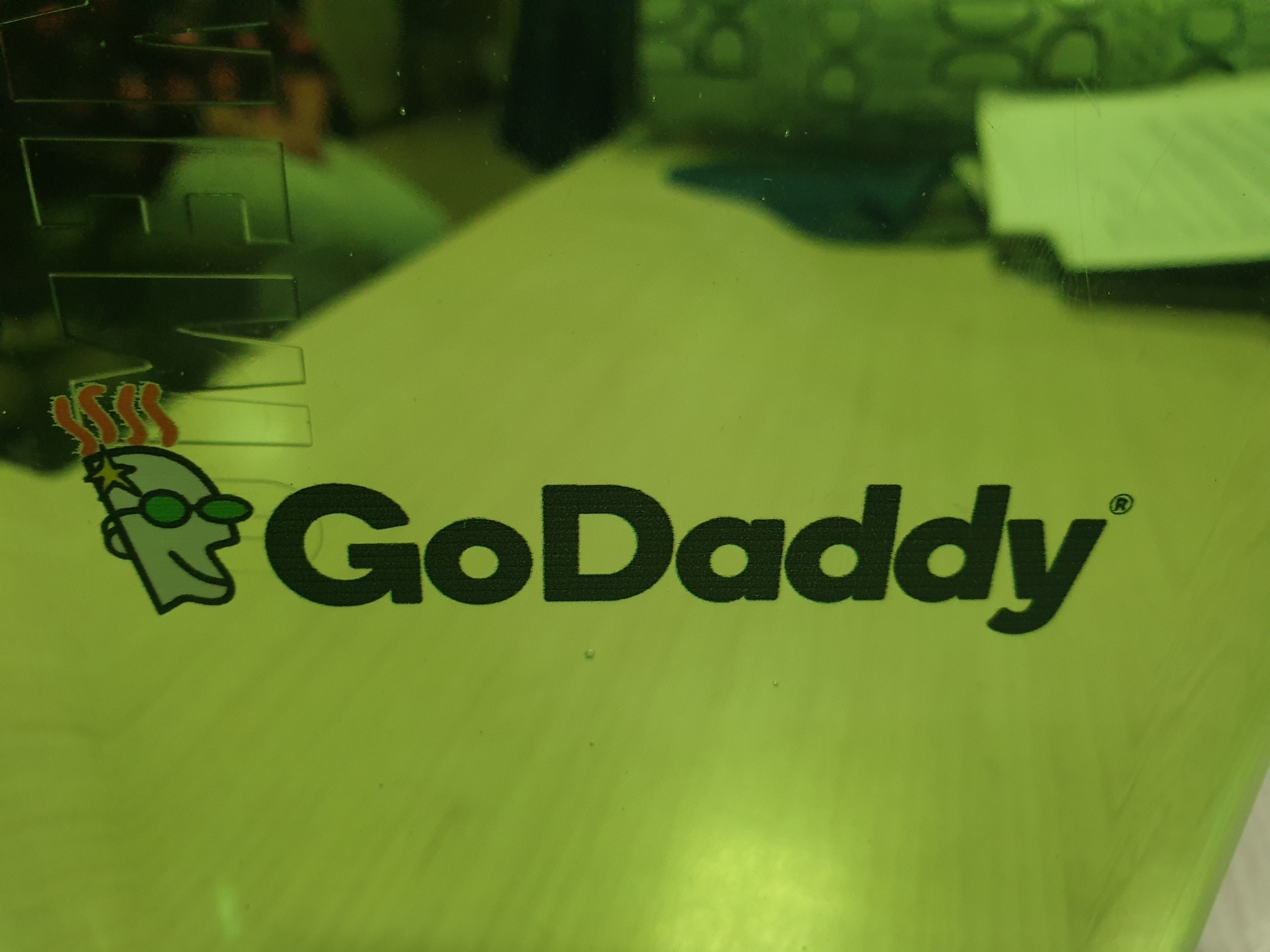 Go Daddy ने किया खुलासा, 1.2 मिलियन यूजर्स की संवेदनशील जानकारी हुई लीक