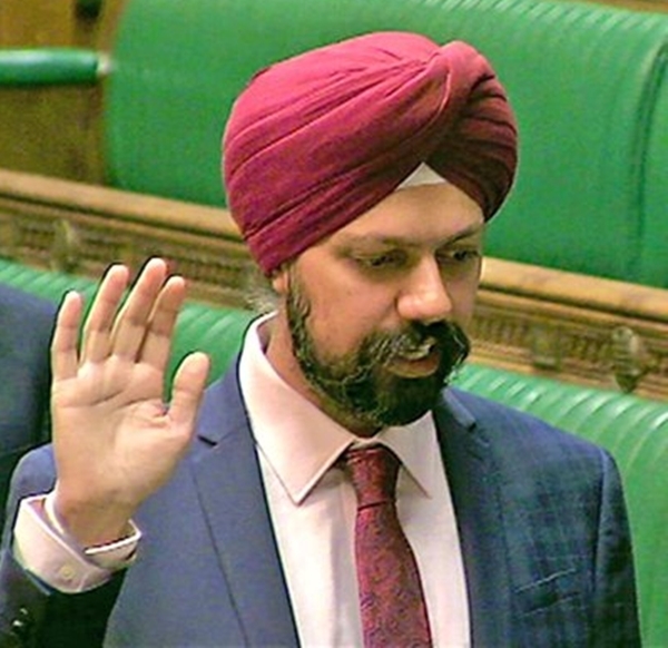 दुनिया की 5 बड़ी खबरें: कृषि कानूनों की वापसी पर ब्रिटिश सांसद ने जताई खुशी और दक्षिण कोरिया में महिला ने दिया 5 बच्चों को जन्म
