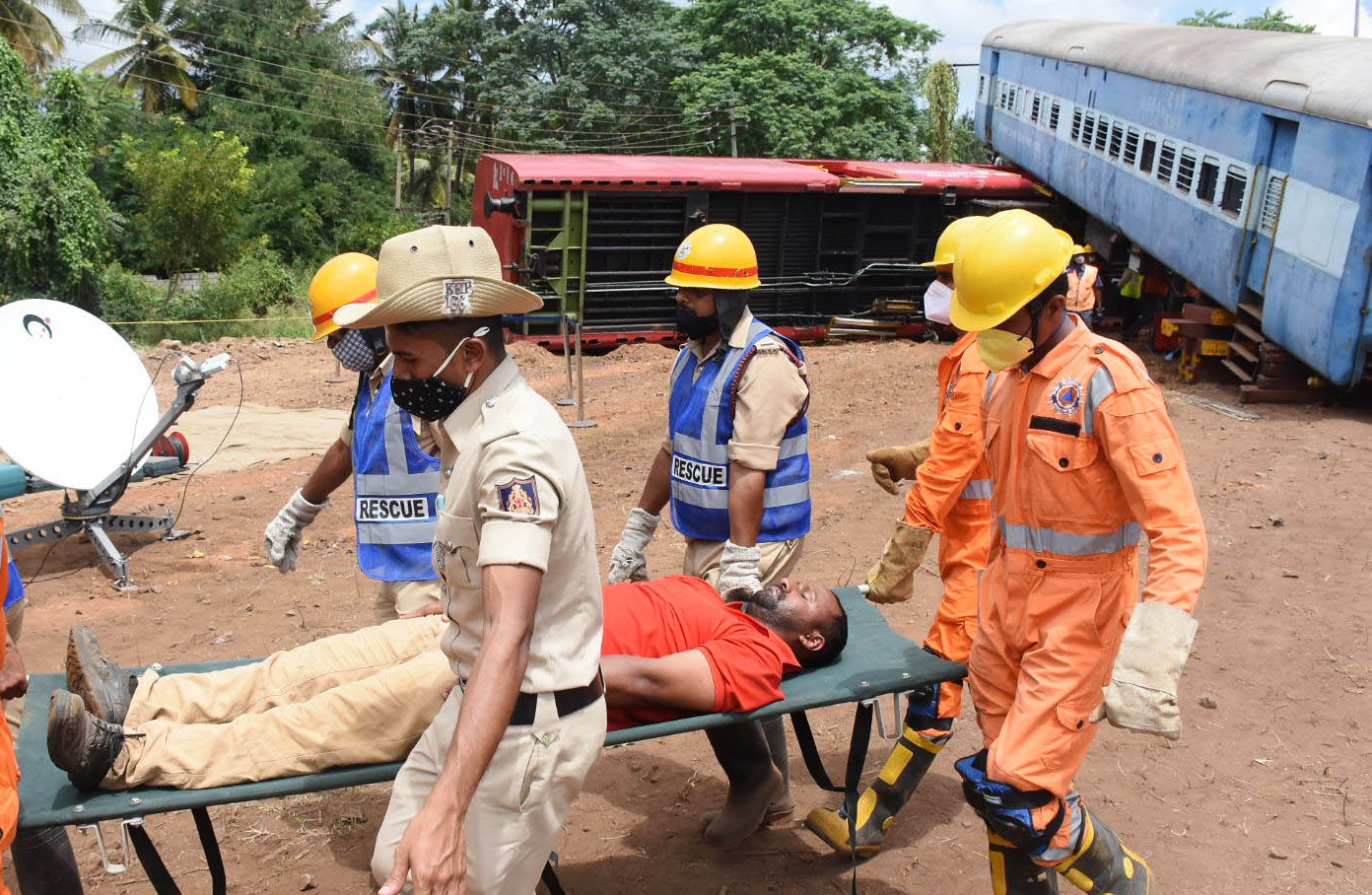 बिहार, झारखंड में छठ घाटों पर NDRF की 14 टीमें रहेंगी तैनात, जगह जगह लगाए जाएंगे मैडिकल कैम्प