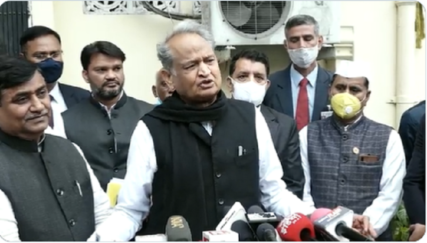 राजस्थान में सभी मंत्रियों ने सीएम अशोक गहलोत को सौंपा इस्तीफा, कल दोपहर कांग्रेस विधायकों की बैठक बुलाई गई