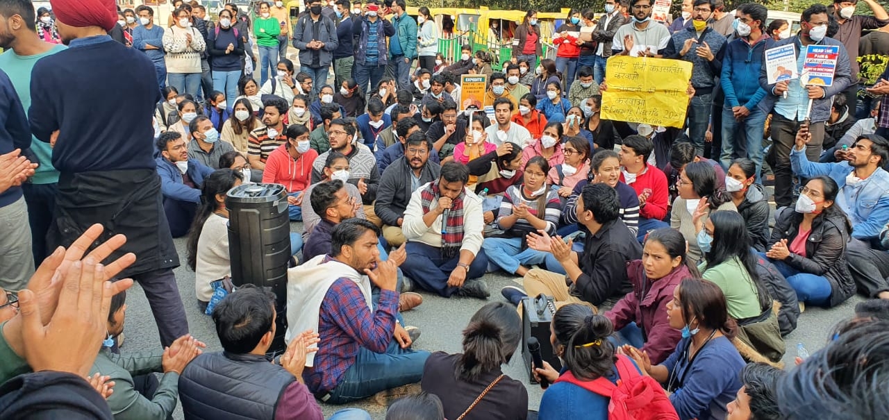 डाक्टरों की भारी कमी, कोविड लहर को देखते हुए केन्द्र तुरंत हड़ताल खत्म कराए: दिल्ली कांग्रेस