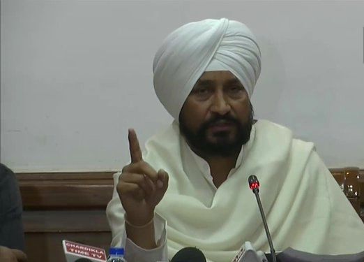 पंजाब सरकार ने किसानों को दिया बड़ा तोहफा, CM चरणजीत सिंह चन्नी ने 2 लाख तक का कर्ज माफ करने का किया ऐलान