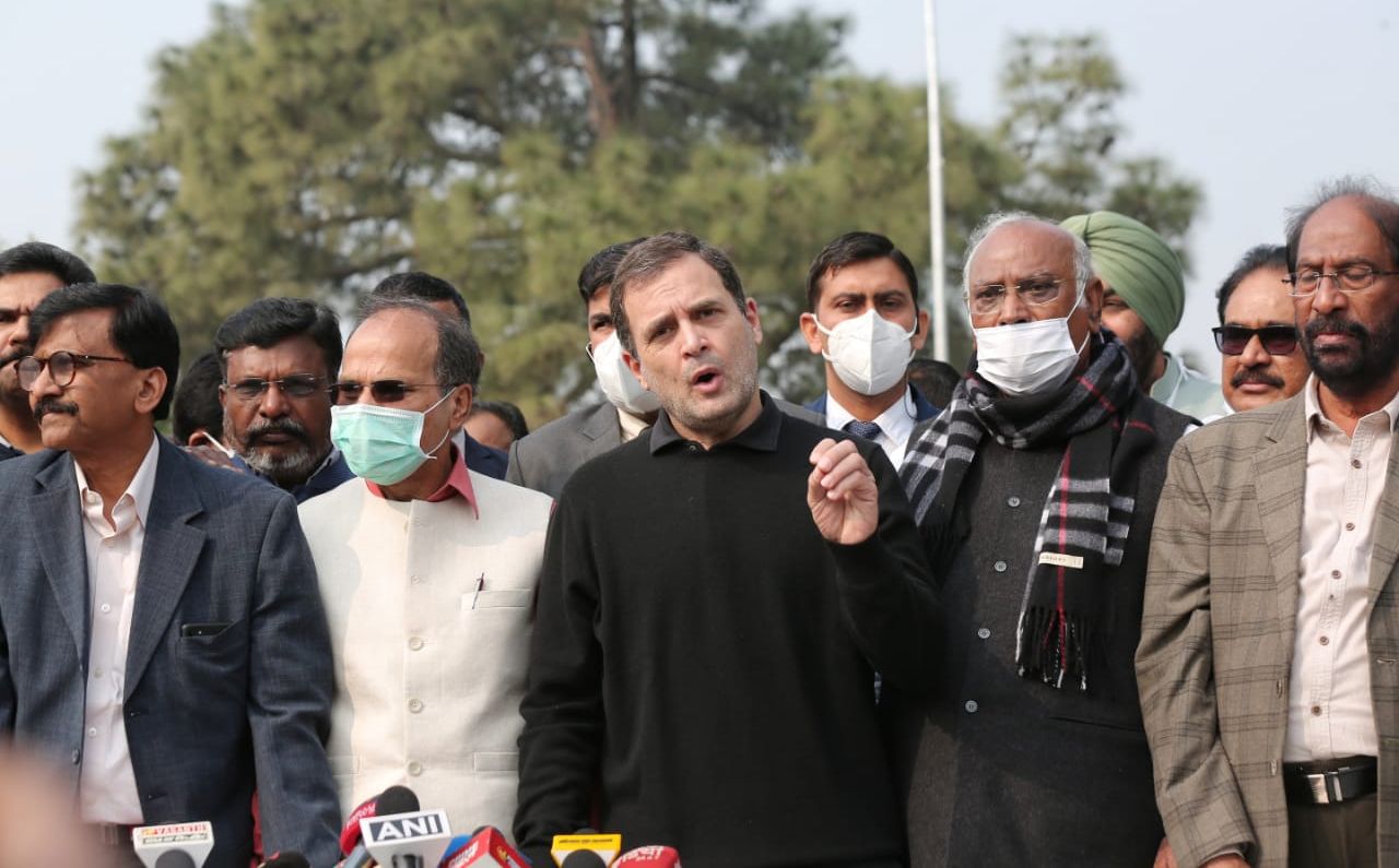 निलंबित सांसदों के पक्ष में राहुल गांधी ने किया मार्च, बोले- सदन में दबाई जा रही आवाज, ये लोकतंत्र की हत्या