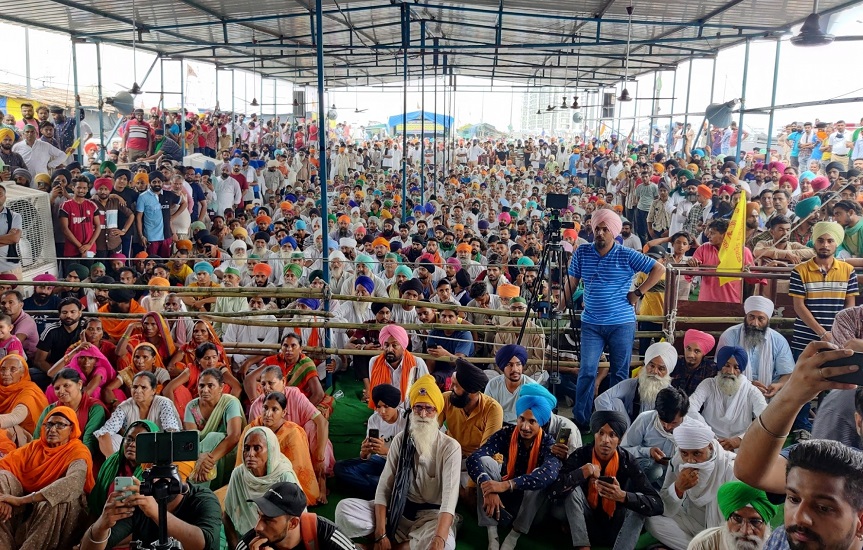 किसानों को अब तक नहीं मिला सरकार की तरफ से कोई संदेश, सिंघु बॉर्डर पर शुरू हुई संयुक्त किसान मोर्चा की अहम बैठक