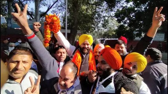 Chandigarh Municipal Results: हार गई बीजेपी, अपनी सीट तक नहीं बचा पाए BJP के मेयर, जानें किसे मिली कितनी सीटें