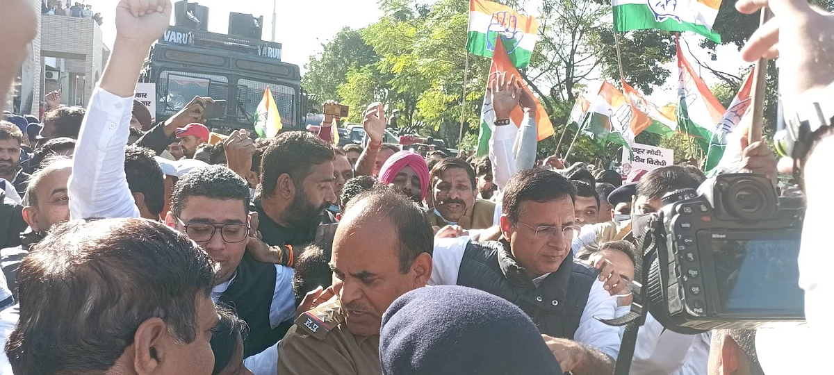 कांग्रेस का हरियाणा लोकसेवा आयोग पर हल्ला बोल, खट्टर सरकार के नौकरी घोटाले को बताया घोटालों का बाप, जांच की मांग