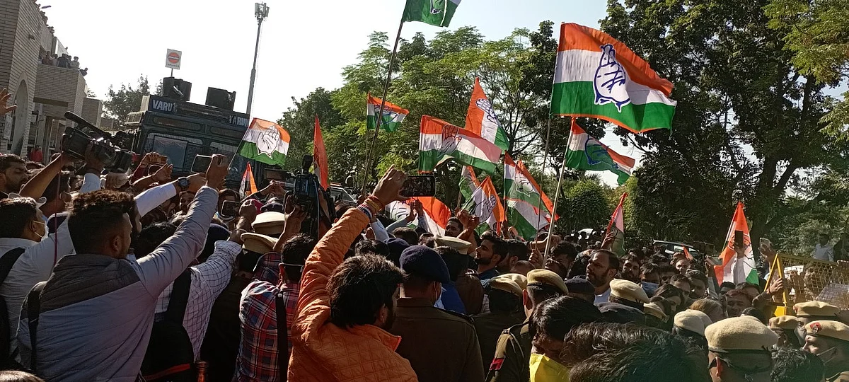 कांग्रेस का हरियाणा लोकसेवा आयोग पर हल्ला बोल, खट्टर सरकार के नौकरी घोटाले को बताया घोटालों का बाप, जांच की मांग