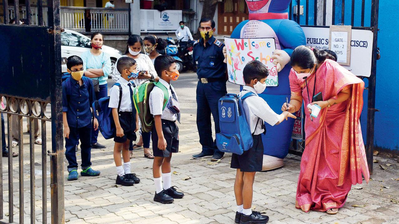 ओमिक्रॉन का बढ़ता खतरा : बूस्टर डोज पर भारत की हिचकिचाहट और विश्व स्वास्थ्य संगठन के भ्रम से बढ़ता असमंजस