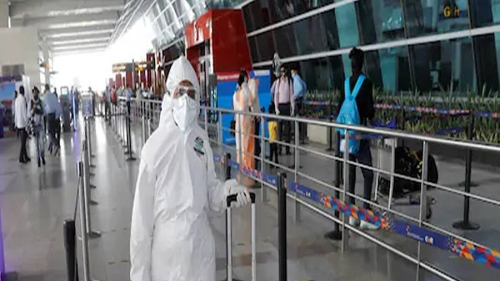 दक्षिण अफ्रीका से जयपुर लौटे 4 लोग कोरोना पॉजिटिव, कर्नाटक में दो लोगों में हो चुकी है ओमिक्रॉन की पुष्टि