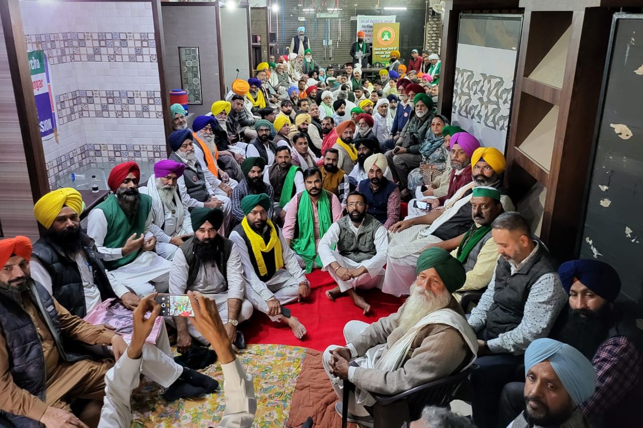 सरकार के झुकने के बाद किसान आंदोलन खत्म करने का हुआ ऐलान, शनिवार से बॉर्डर खाली करना शुरू करेंगे अन्नदाता