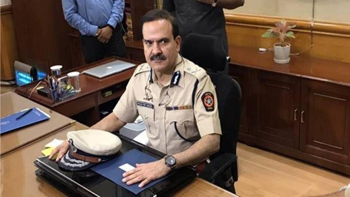 मुंबई के पूर्व पुलिस कमिश्नर परमबीर सिंह को महाराष्ट्र सरकार ने निलंबित किया, सीएम उद्धव ठाकरे ने दी मंजूरी