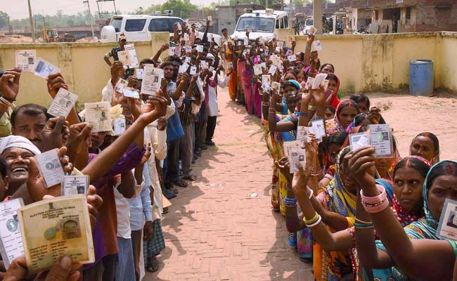 यूपी चुनाव से पहले प्रदेश में 52 लाख से ज्यादा नए वोटर जुड़े, 21 लाख नाम हटाए गए, आयोग ने जारी की सूची